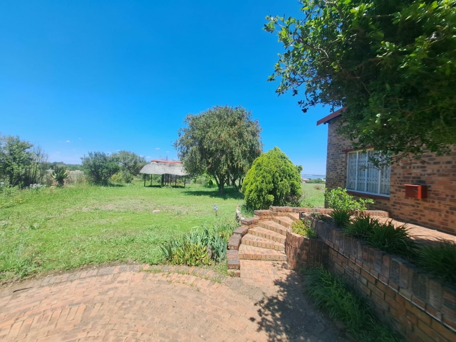 2 Bedroom Property for Sale in Oranjeville Free State